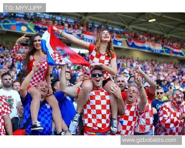 女球迷勇敢表白心仪足球明星感动全场引发热议与祝福